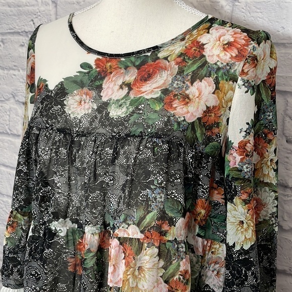 Darling Daphne Floral Print Sheer Top Size Small - Picture 4 of 14